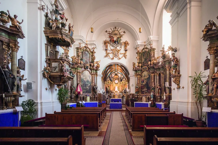 Andocs, ferences templom és kolostor