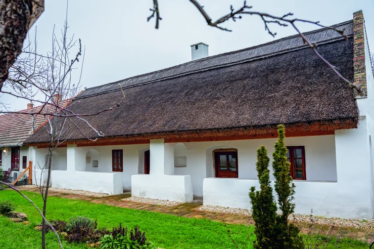 Balatonakali, népi lakóház