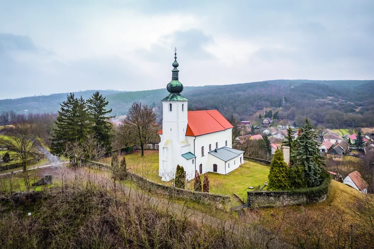 Bernecebaráti, római katolikus templom