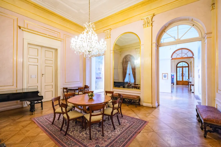 Budapest, Károlyi-palota