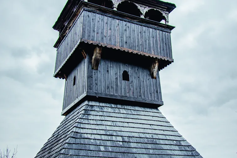 Farnas, református templom és harangláb