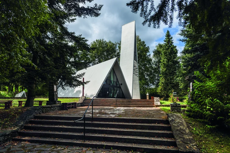 Hollóháza, római katolikus templom