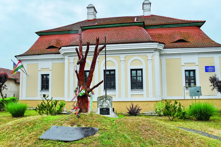 Mezőgecse, Kajdy-kúria