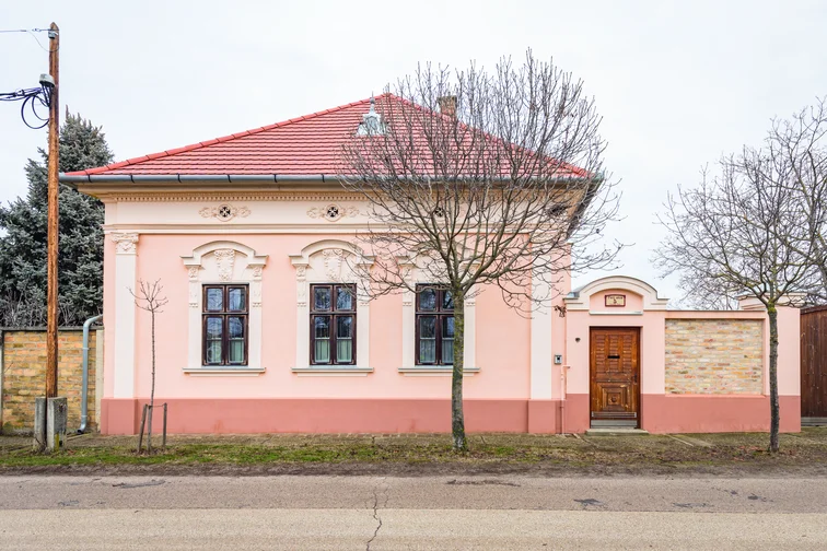 Nagykőrös, Illatos ház