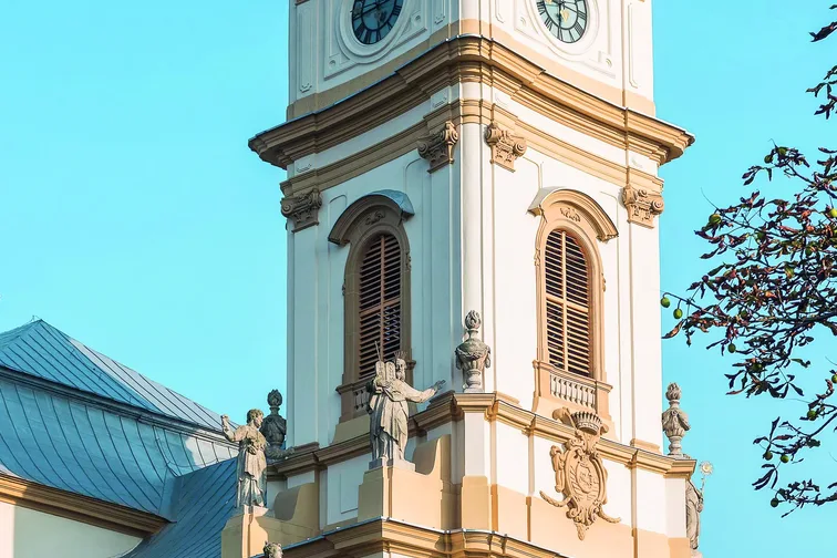 Nagykároly, piarista templom