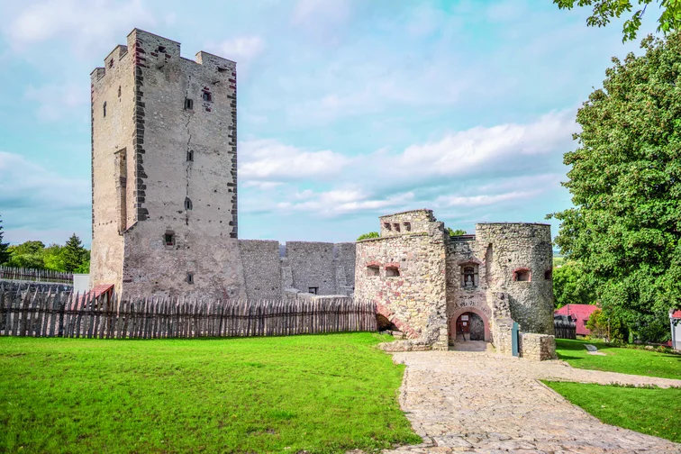 Nagyvázsony, Kinizsi-vár