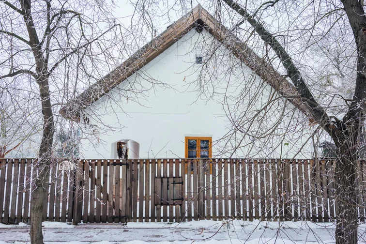 Tiszakürt, tornácos ház